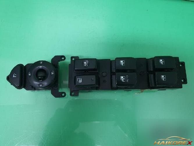 Hyundai Santa Fe 2008 — кнопка стеклоподъемника водителя
