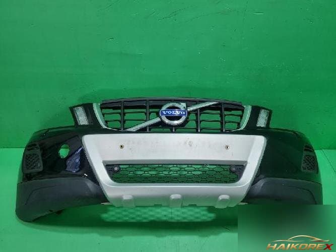 Volvo XC60 2011 — передний бампер