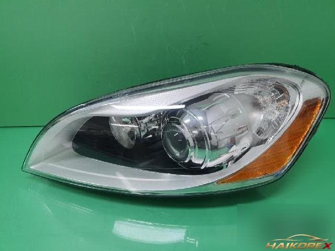 Volvo XC60 2011 — фара левая 30763135