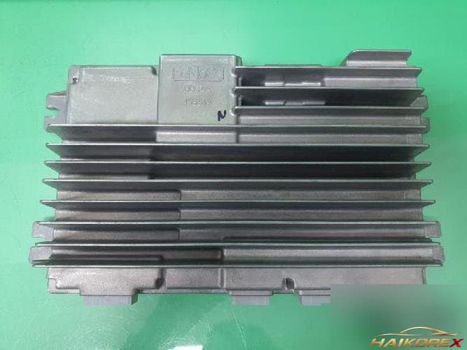 Ford MKS 2013 — усилитель DA5T 18B849 AE