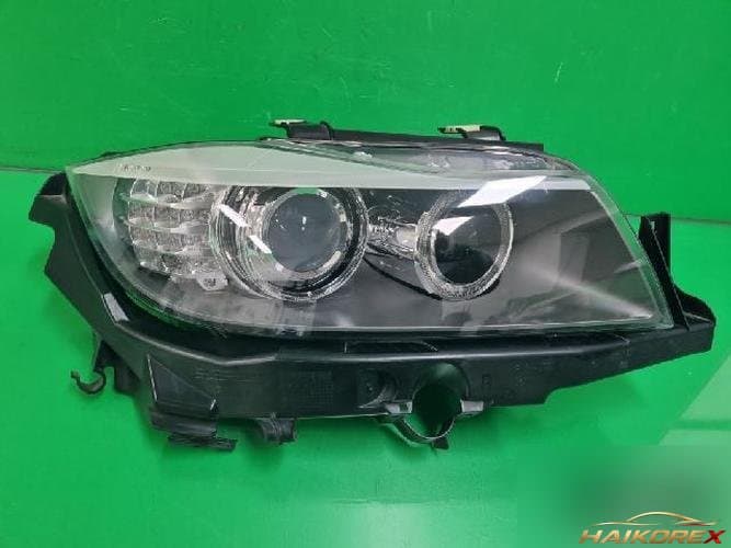 BMW 3 Series 2010 — фара правая 7202584 2