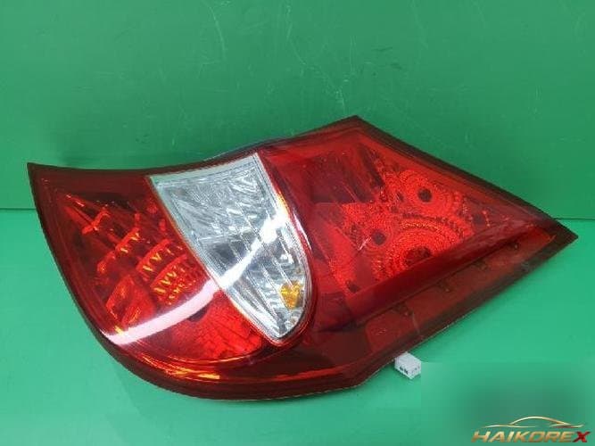 Hyundai Accent 2012 — фонарь задний правый в сборе 92402 1R2 2