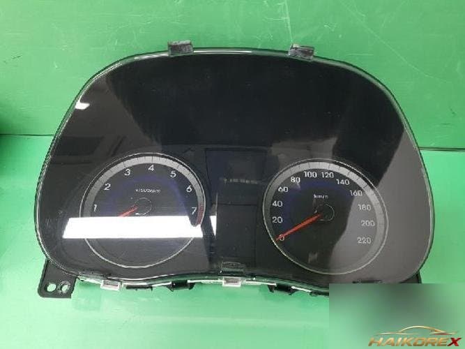 Hyundai Accent 2012 — приборная панель 94003 1R120