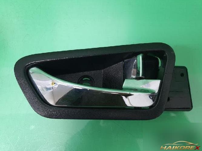KG Mobility Korando 2013 — дверной кэтч 1