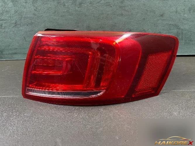 Volkswagen Jetta 2013 — комбинированный фонарь задний правый (пассажирский) 2