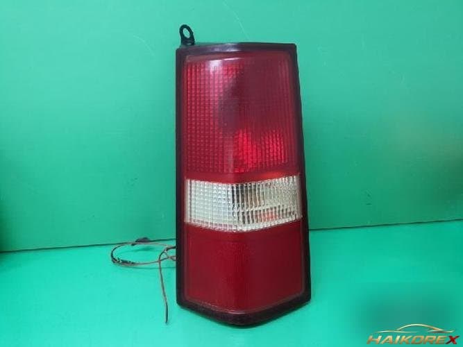 Chevrolet Chevy 2004 — фонарь задний левый (в сборе) 25756611
