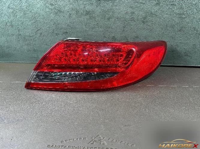 Hyundai Grandeur 2010 — комбинированный задний фонарь правый (LED)