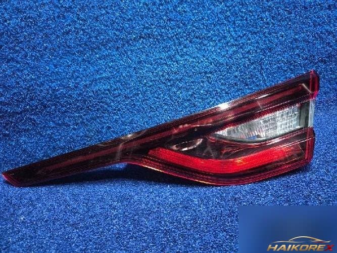 Renault SM6 2017 — задняя крышка багажника (белый металлик) 265503924R