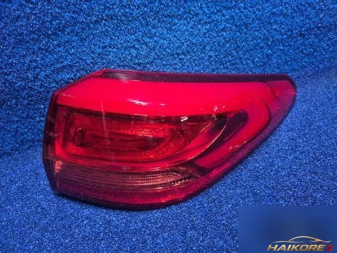 Kia K9 2014 — задний комбинированный фонарь правый