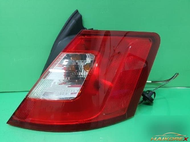 Ford Taurus 2010 — фонарь задний комбинированный правый