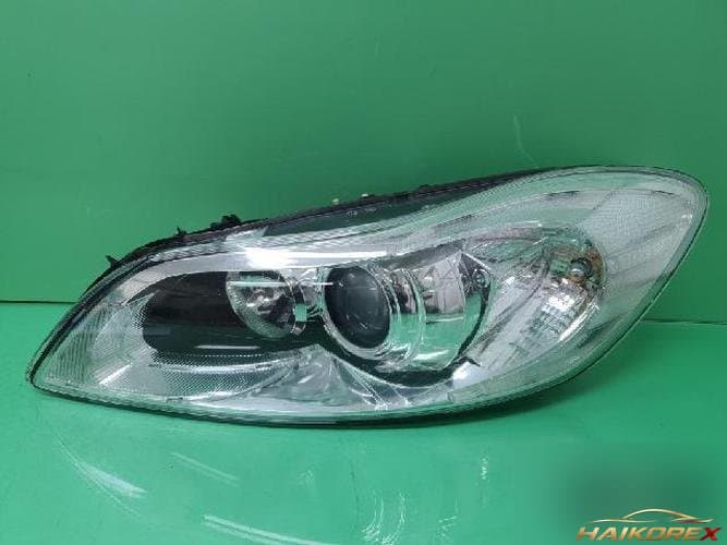 Volvo C30 2010 — фара левая 31299826