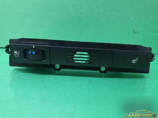 Kia Sorento 2010 — кнопка/переключатель 93300 2P010