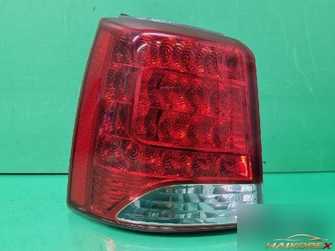 Kia Sorento 2010 — задний комбинированный фонарь левый
