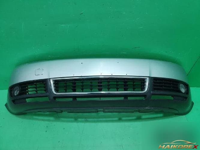 Audi A4 2003 — передний бампер