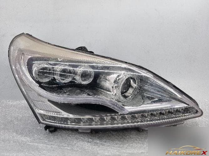 Hyundai Equus 2010 — фара правая (HID) 92102-3N1