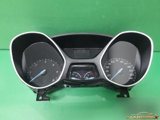 Ford Focus 2013 — приборная панель BM5T 10849 BCD