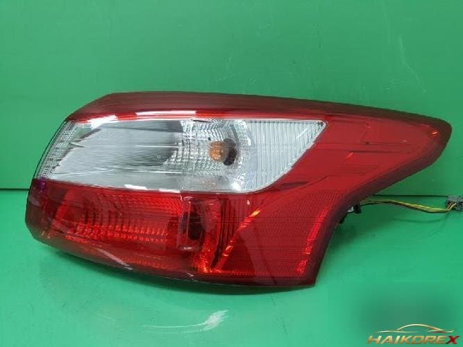 Ford Focus 2013 — комбинированный фонарь задний правый