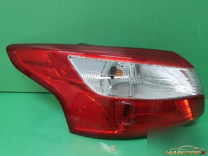 Ford Focus 2013 — фонарь задний левый (комбинированный) BM51 13405