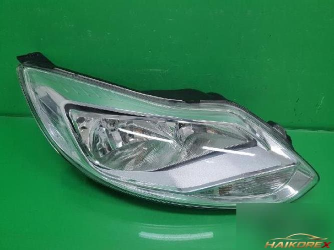 Ford Focus 2013 — фара правая BM51 13W029