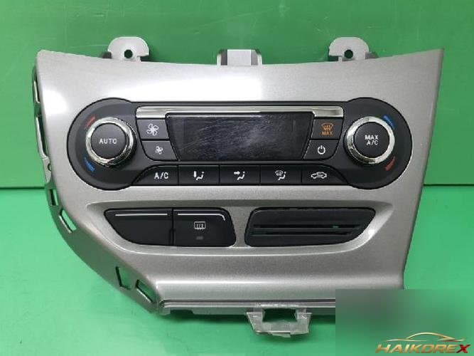 Ford Focus 2013 — блок управления климат-контролем BM5T 18C612CL