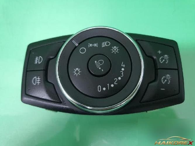 Ford Focus 2013 — кнопка/выключатель