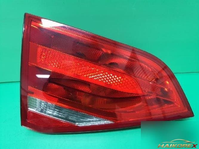 Audi A4 2009 — обивка задней левой двери