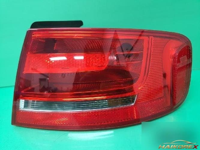 Audi A4 2009 — комбинированный фонарь задний правый