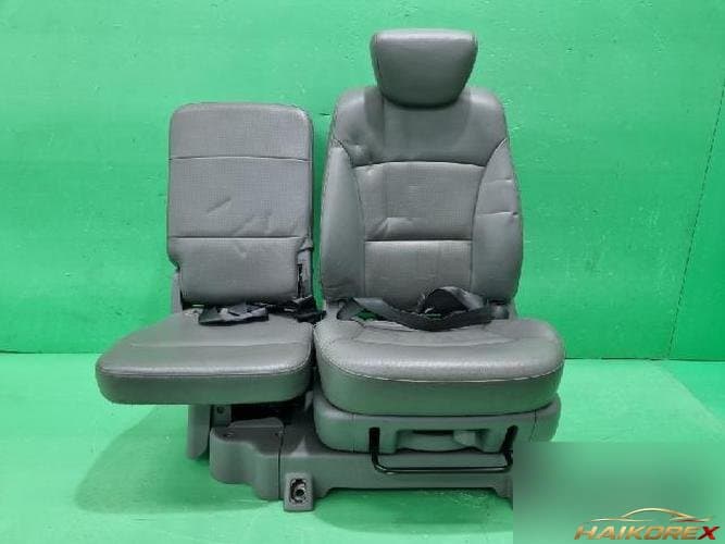 Hyundai Grand Starex 2012 — сиденье 2-го ряда водителя