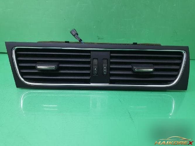 Audi A4 2010 — панель приборов 2