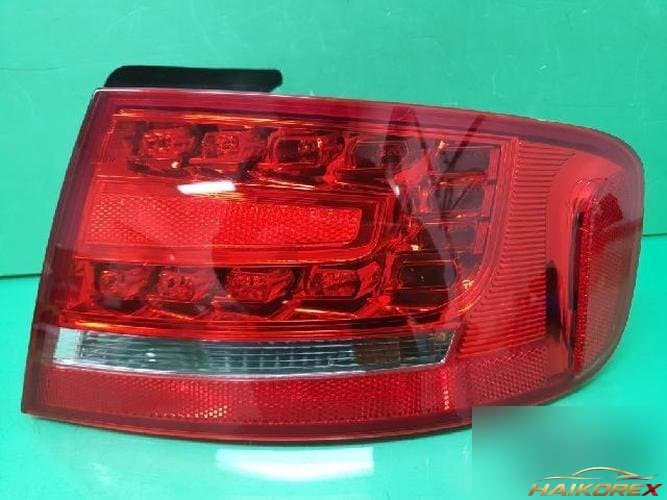 Audi A4 2010 — комбинированный фонарь задний правый (8K5 945 096 B)