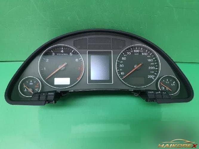 Audi A4 2005 — приборная панель 8E0920900N