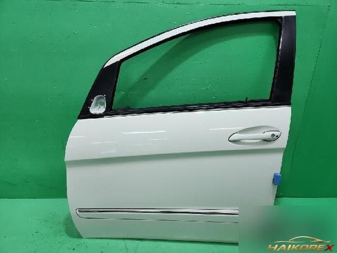 Mercedes-Benz B-Class 2011 — передняя дверь левая
