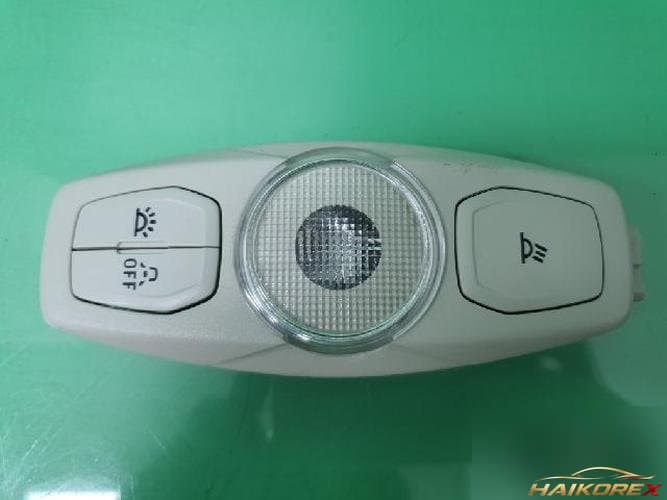 Ford Focus 2013 — салонный светильник 1