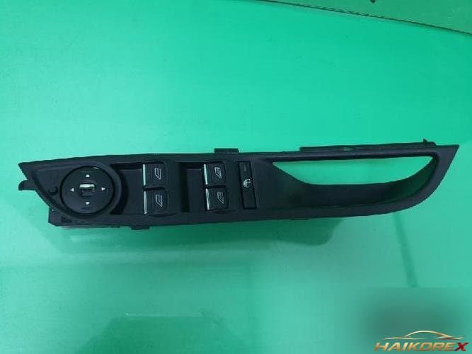 Ford Focus 2013 — кнопка стеклоподъемника