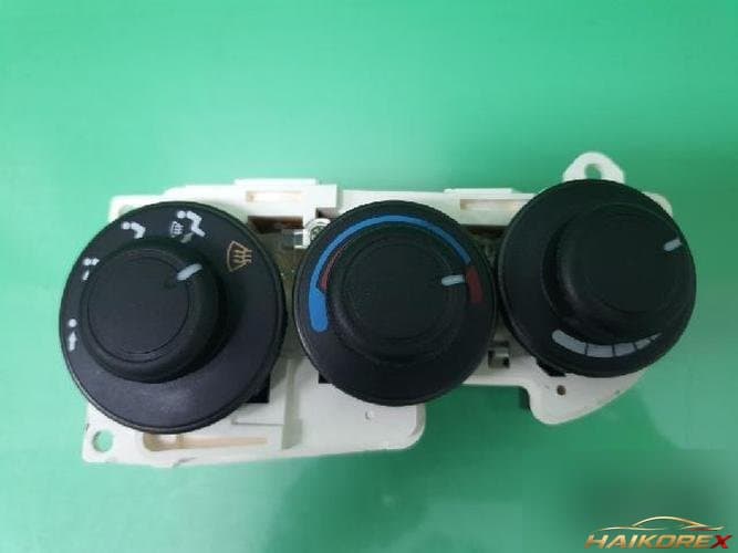 Honda Civic 2005 — переключатель отопления и кондиционера