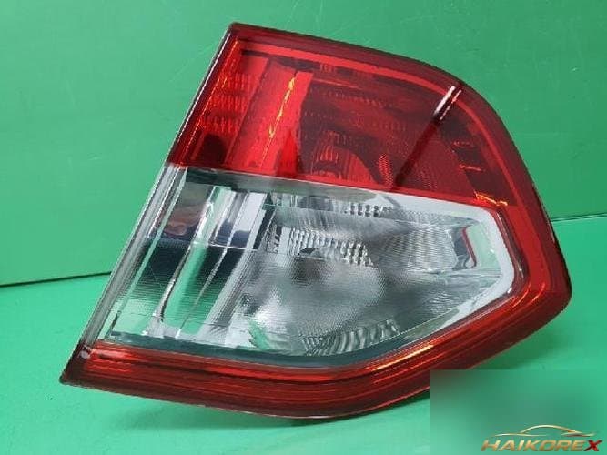 Renault SM3 2012 — задняя дверь багажника