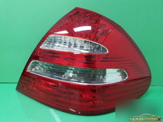 Mercedes-Benz E-класс 2003 — комбинированный задний фонарь правый