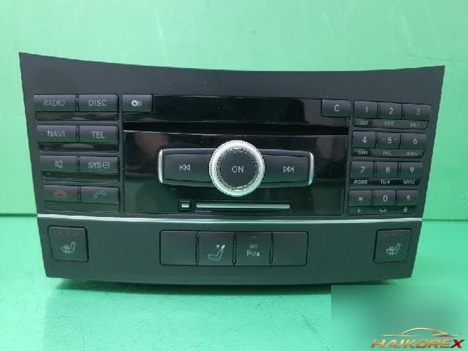 Mercedes-Benz E-Class 2011 — AV система 2129006709