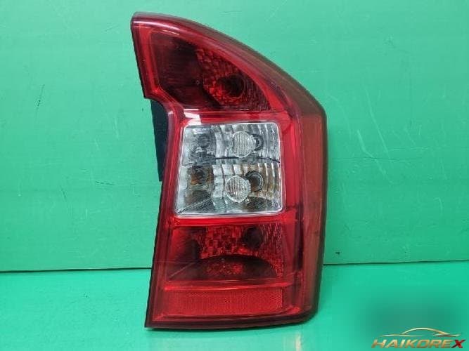 Kia Carens 2007 — комбинированный фонарь задний правый