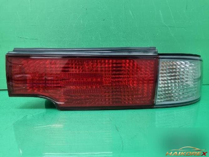 Hyundai Dynasty 2004 — комбинированный фонарь задний правый (пассажирский)