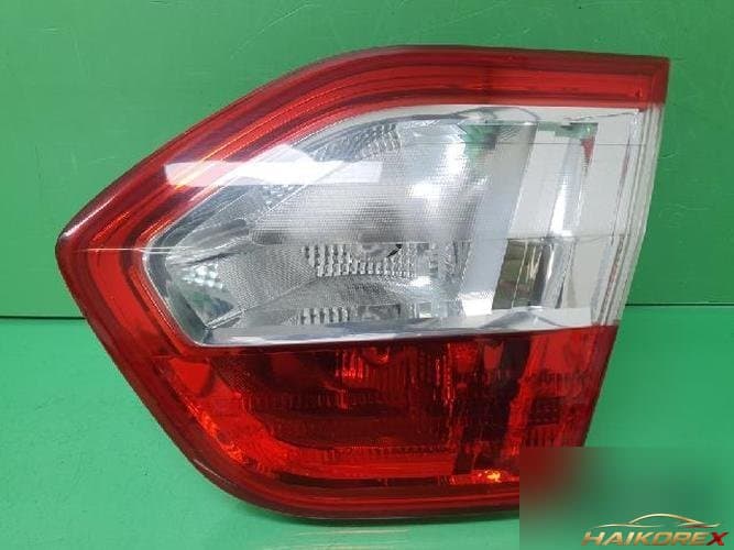 Renault SM3 2012 — задняя дверь багажника