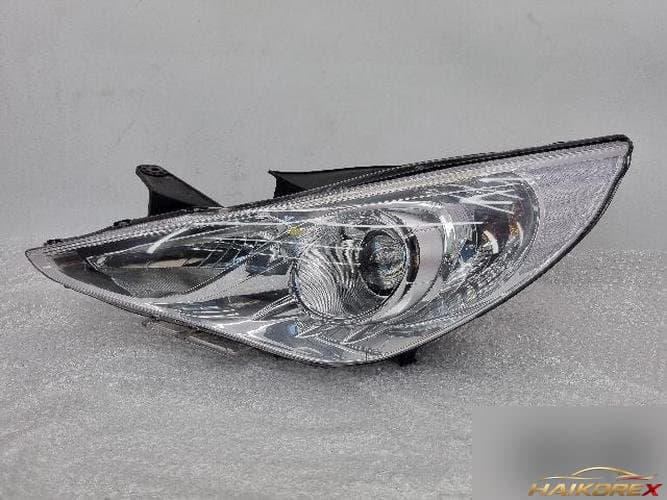 Hyundai Sonata 2013 — фара головного света левая (водительская) 92101-3S
