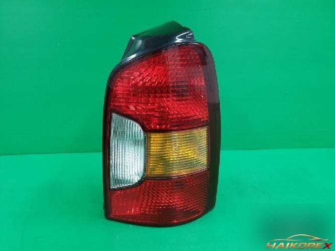 Hyundai Trajet 2002 — фонарь задний комбинированный правый (пассажирский) 92402 3A000 1
