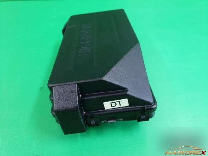 KG Mobility Actyon 2008 — блок предохранителей (подкапотный) 8239031010