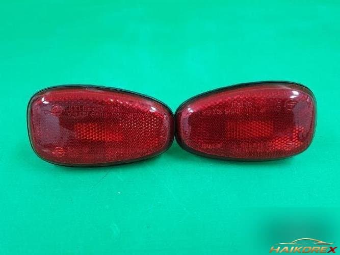 KG Mobility Korando 2002 — боковые фонари задние, левый и правый
