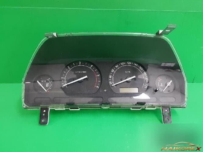 Land Rover Freelander 2003 — приборная панель