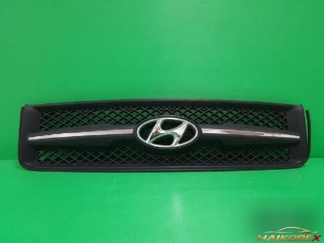 Hyundai Tucson 2004 — решётка радиатора