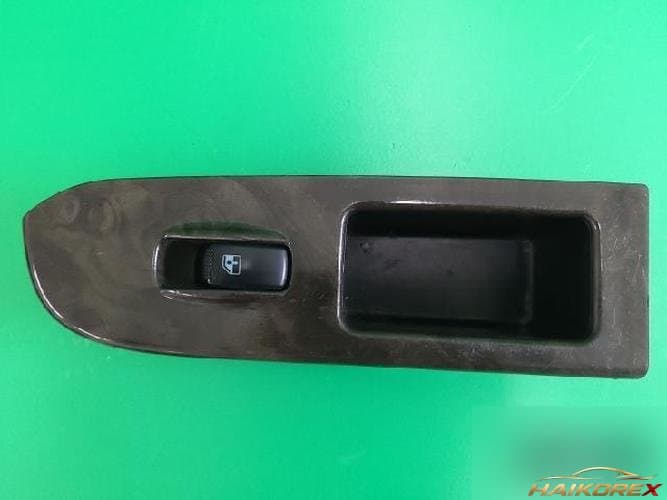 Hyundai Trajet 2005 — кнопка стеклоподъемника правая