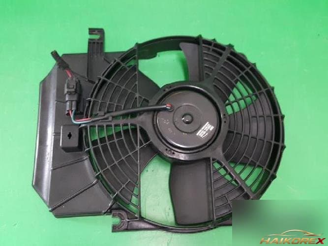 Hyundai Trajet 2003 — конденсатор кондиционера 8821008120