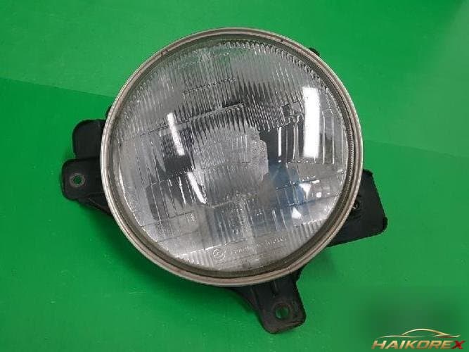 KG Mobility Korando 2000 — фара головного света правая 8310206100